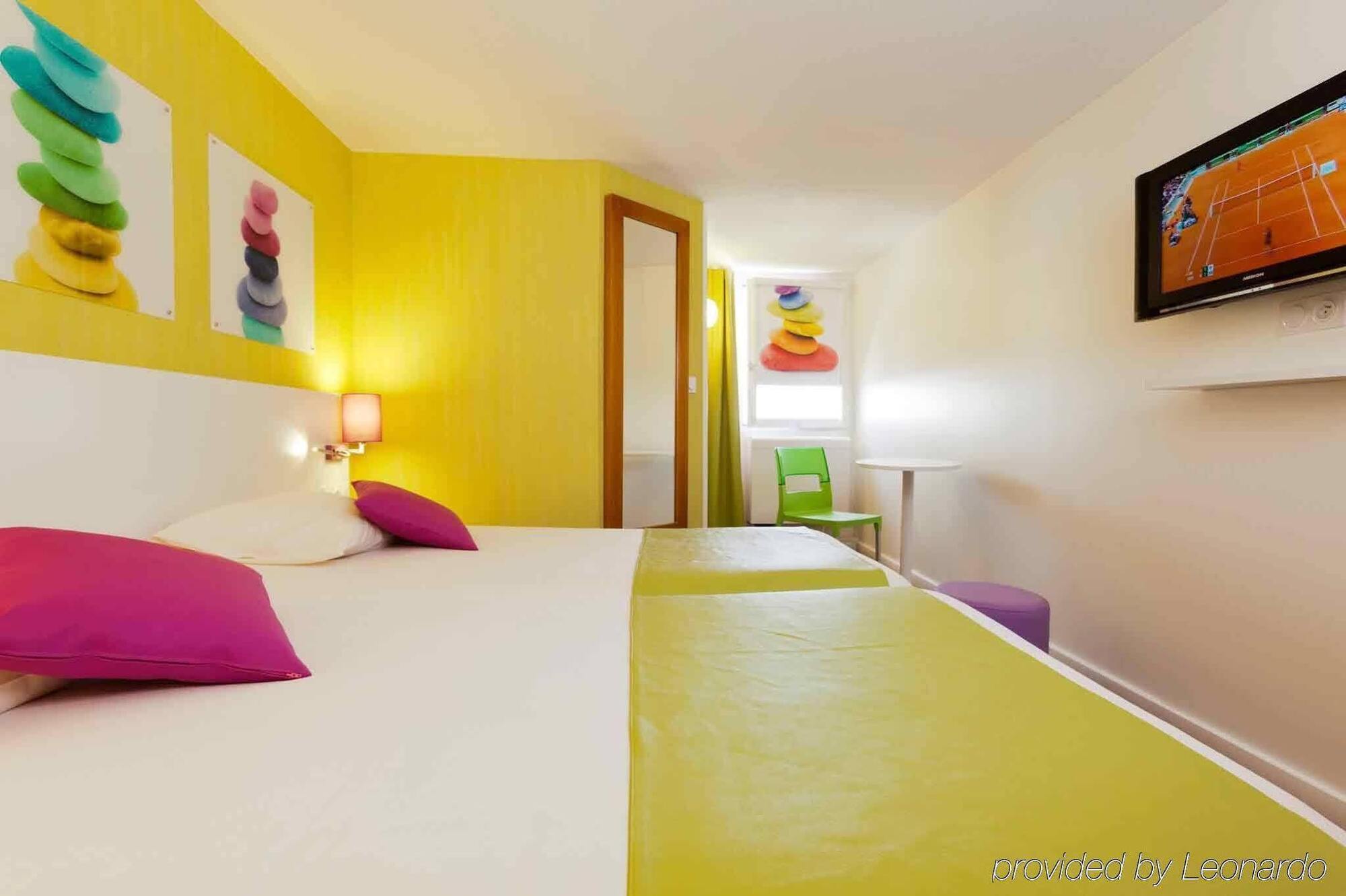 Отель Ibis Styles Paris Saint Denis La Plaine Экстерьер фото